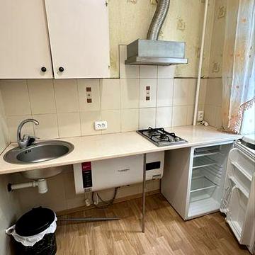 Оренда маленької квартири в гуртожитку! AN