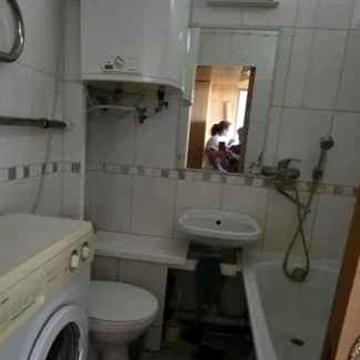 Продам 1 комнатную квартиру в хорошем жилом состоянии метро Индустриальная OA