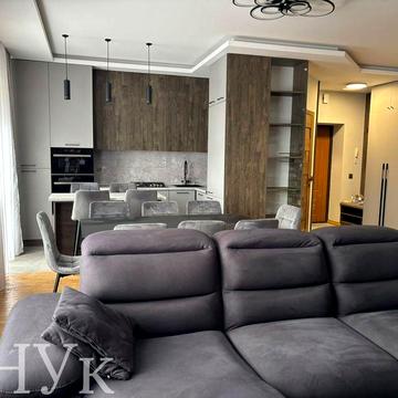 Будинок у будинку! Дворівнева квартира 142 м² з дизайнерським ремонтом