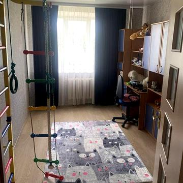 Продається квартира три кімнатна в м. Звенигородка по пр.Шевченка