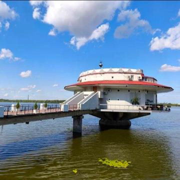 Продам2к квартиру Сичеславская Набережная,возле ресторана Паплавок.