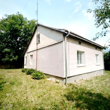 Чудовий будиночок біля Залісся