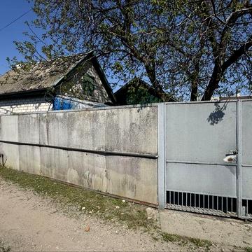 Ділянка під забудову із будинком ,Самар , воронівка , 3 школа , обмін на 1 кімнатну квартиру , перший або другий поверх .