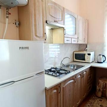 Оренда 1 кім квартири у будинку