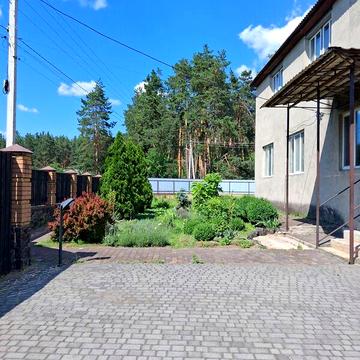 Продаж 4к Дім Космонавтів вулиця