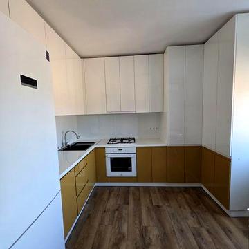 Оренда 2 кімнатної квартири в новобудові в Центрі міста