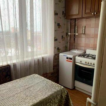 Продам 1-комнатная квартира возле метро Героев Труда