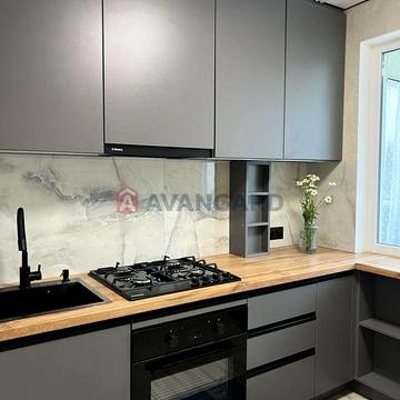 Квартира з ремонтом  3 роздільні кімнати , 62м2