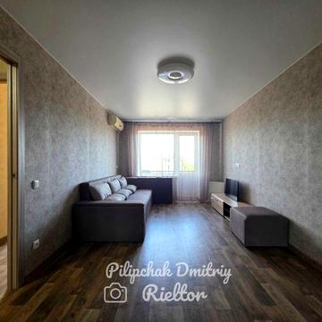 Продам 1-комн. 30 м². просп. Богдана Хмельницкого (начало). район Пилипа Орлика (Ильича)