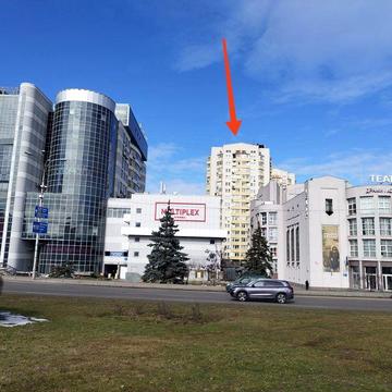 В Монолітно-каркасному будинку трикімнатна квартира, Шептицького 12 площею 122.20 кв.м., м