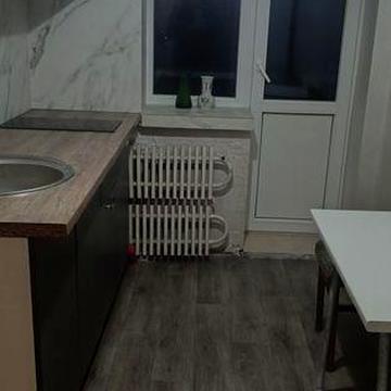 Здається квартира в районі Замостя 8000грн