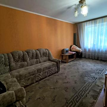 Двокімнатна покращеного планування на Київській