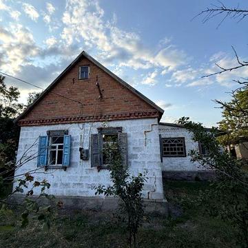 Продається будинок в селі Сурсько-Литовське