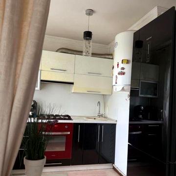 Продам 3 кімнатну Центр, вулиця Київська