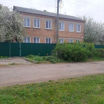 Продам просторий 2-поверховий будинок (132 кв.м) з гаражем та банею, с. Іванівка