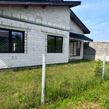 Продаж сучасного будинку в м. Тячів – якісна новобудова, збудована для себе!