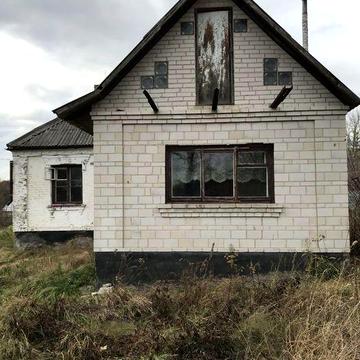 Продаж будинку  з  земельною ділянкою