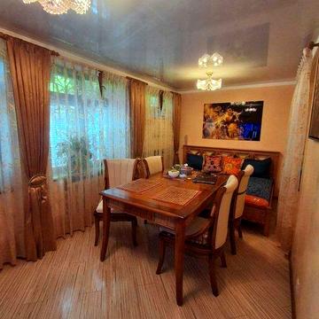 Продам 3 кімнатну квартиру у стані "заходь і живи" на вулиці Сім"ї  Глодан