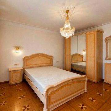 Продам 3 к. квартиру дом кирпичный спецпроект, Эксклюзив