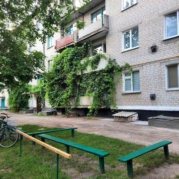 Зручне сполучення з Києвом — 2 кімнатна квартира в селі Садове