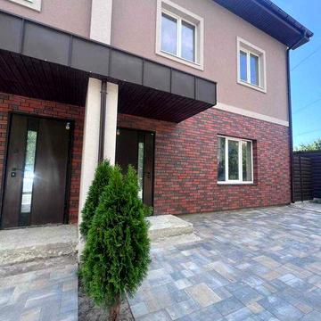 Продаж дуплексу в Бучі з центральними комунікаціями та газом