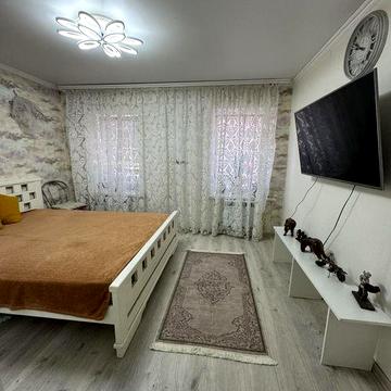 Продам трёхкомнатную квартиру с АГВ в центре города, ул. Раскидайловская!