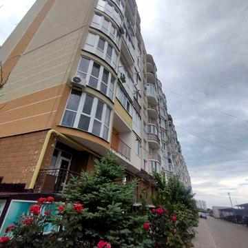 3 комн. квартира в кирпичном доме. Газовое отопление. Генератор. Днепродорога. Под программы!