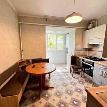 Продам 3 комнатную квартиру на Молдованке с ремонтом