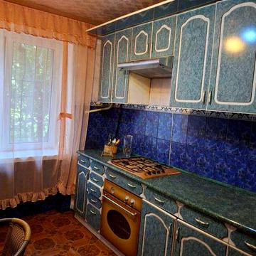 Власник Продам 2 х кімнатну Вишгород, Дніпровська 5