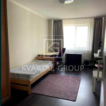 3к квартира 89 м² з ремонтом в центрі Гостомеля