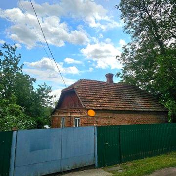 Продаж півбудинку Полтава(Яківці)з землею 8 соток.
