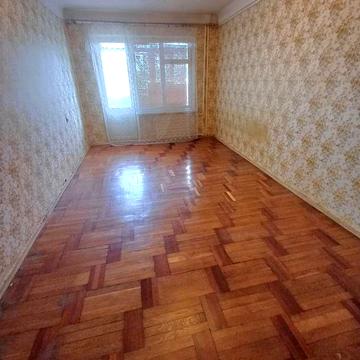 Продажа свободной 3х кв. 5/9. Ул. Кутузова / Безручко.. ЖК осбб