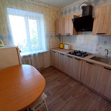 Реальная Сдам 2к р-н Новые Дома Пр. Г. Харькова 242/2, 4 этаж, Газ, Метро Армейская или Дворец спорта
