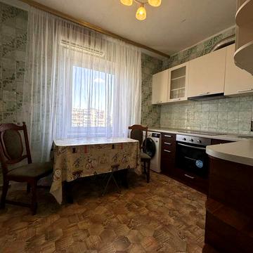 Оренда 2 кв 58 м Вул. Братства тарасівців 8 Метро Харківська 3хв. ходи