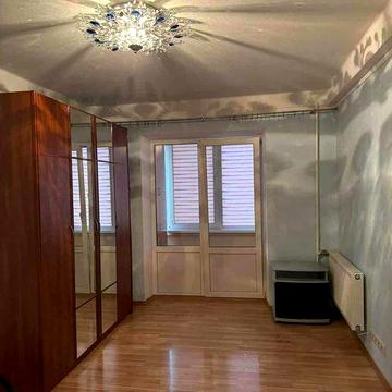 Продам 3х кімнатну квартиру Миколи Руденка 18