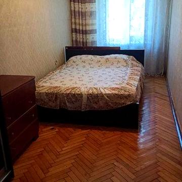 Здається  2 кім.квартира вул. Вишгородська 44