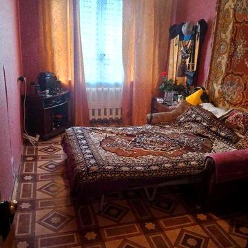 Продам двух.комнтаную квартиру на Затонсокго/Бочарова !