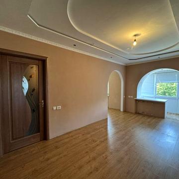 Продам двох кімнатну квартиру по вулиці Лисенка