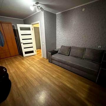 Половки новий будинок гарний  стан  парковка