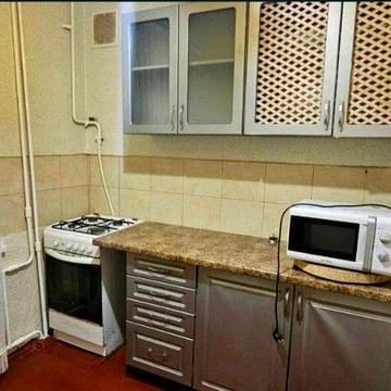 Продам велику 1 кімнатну квартиру Озерне