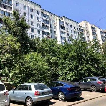 Большая двухкомнатная квартира рядом с парком и морем