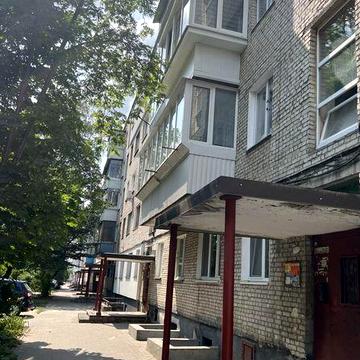 Продається 2 кімната квартира вул Грінченка
