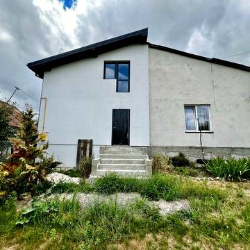 Продаж 3-х кімнатної квартири в будинку особнячого типу. Яворів. Дворівнева квартира.
