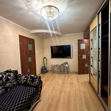 Аренда 2 комнатной с большой пристройкой Метро 23 августа pp1
