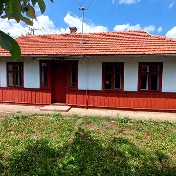 Продам будинок в селі перерив