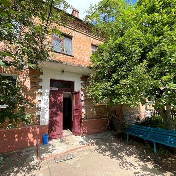 2-кімнатна квартира 42,3 м² у центрі Хорошева + гараж і сарай | Власник