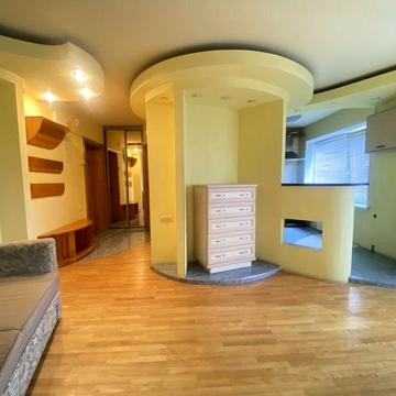 Продаєтся 1 кімнатна квартира на Печерську