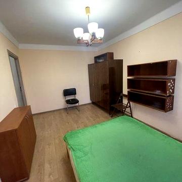 Здається 3-кімнатна квартира,метро Лісова