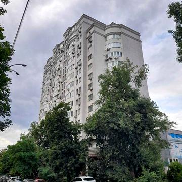 Ул.Освиты 3а  однок. 54кв.м.Собственник.