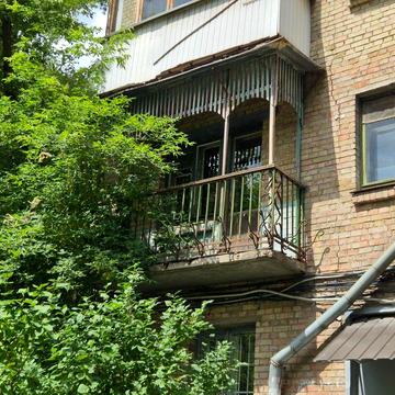 Продам однокімнатну на Подолі, вул. Оленівська 34